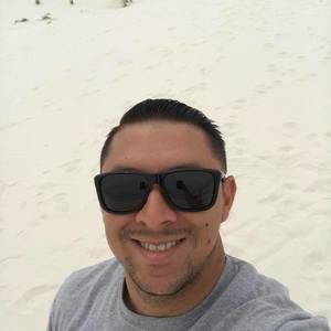 Meet your Posher, Carlos